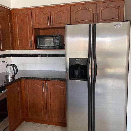 Homenets Markham Esterno foto