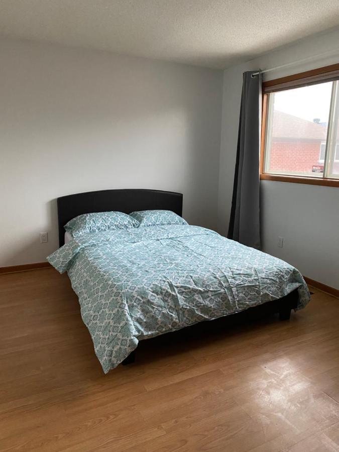 Homenets Markham Esterno foto