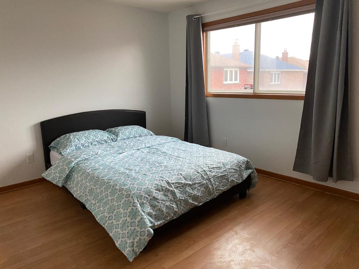 Homenets Markham Esterno foto