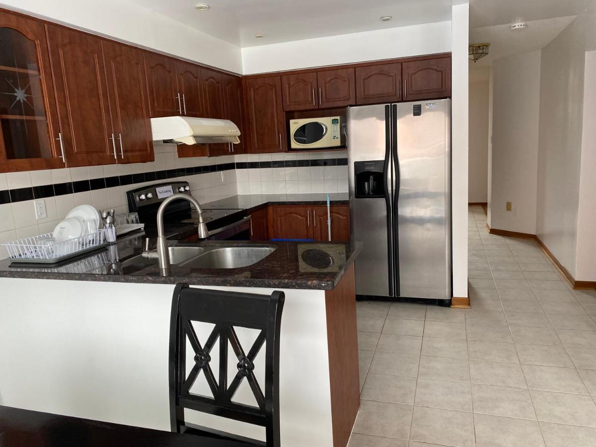 Homenets Markham Esterno foto